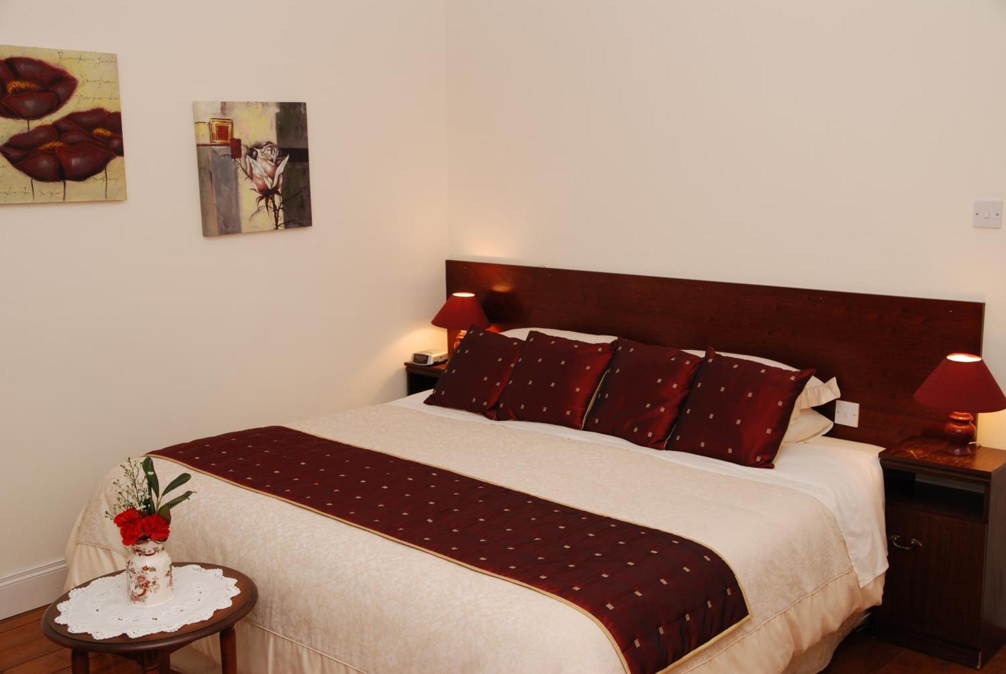 Kilburn House B&B Milltown  Екстериор снимка