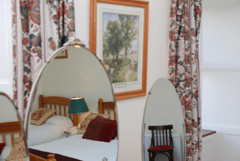 Kilburn House B&B Milltown  Стая снимка
