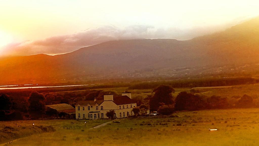 Kilburn House B&B Milltown  Екстериор снимка